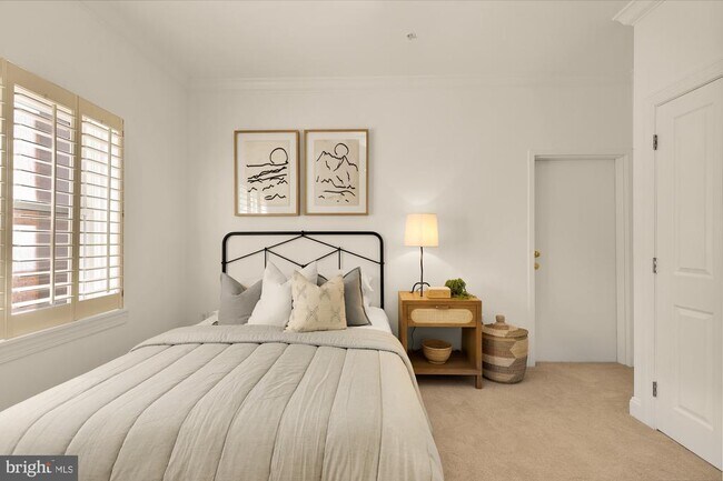 Building Photo - 1704 16th St NW