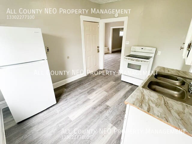 Building Photo - 12114 Soika Ave