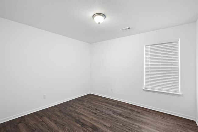 Building Photo - New Townhome For Only $1,399!