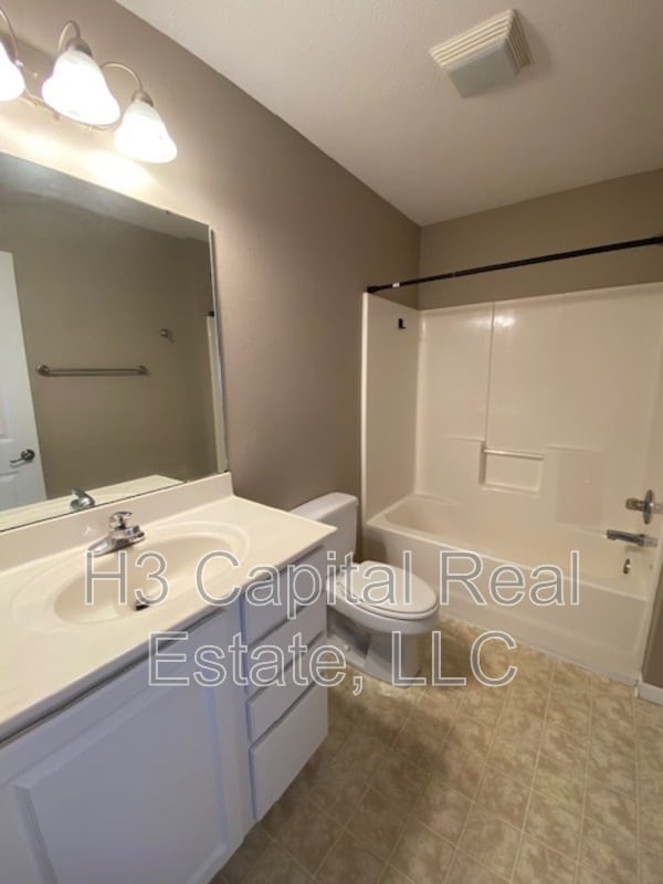 Building Photo - 621 Titan Dr