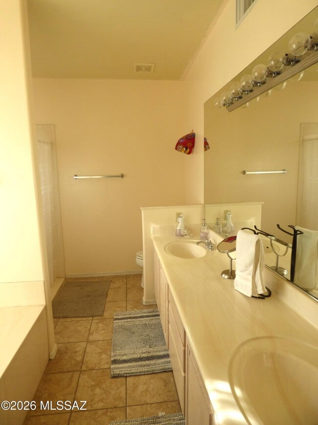 Building Photo - 9853 N Sumter Creek Pl
