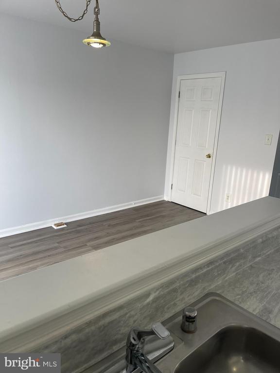 Building Photo - 288 Vincent Cir