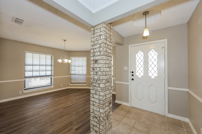 Building Photo - 106 Pueblo Dr