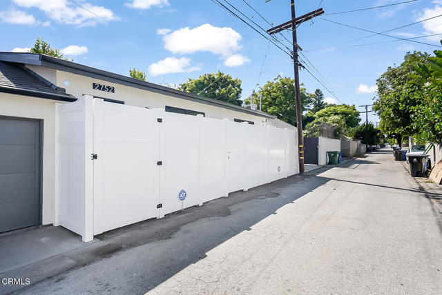 Building Photo - 2752 Westwood Blvd