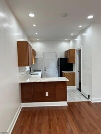 Building Photo - 1214 51st St