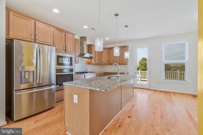 Building Photo - 42502 Dogwood Glen Square