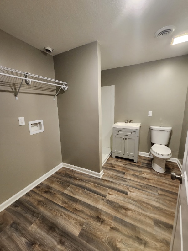 Building Photo - 4100 E 60 Terrace