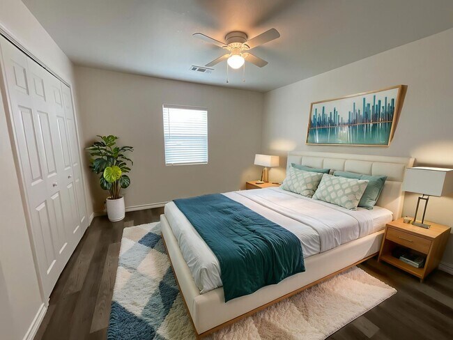 Building Photo - **Move in Special**Available Now!! Beautif...