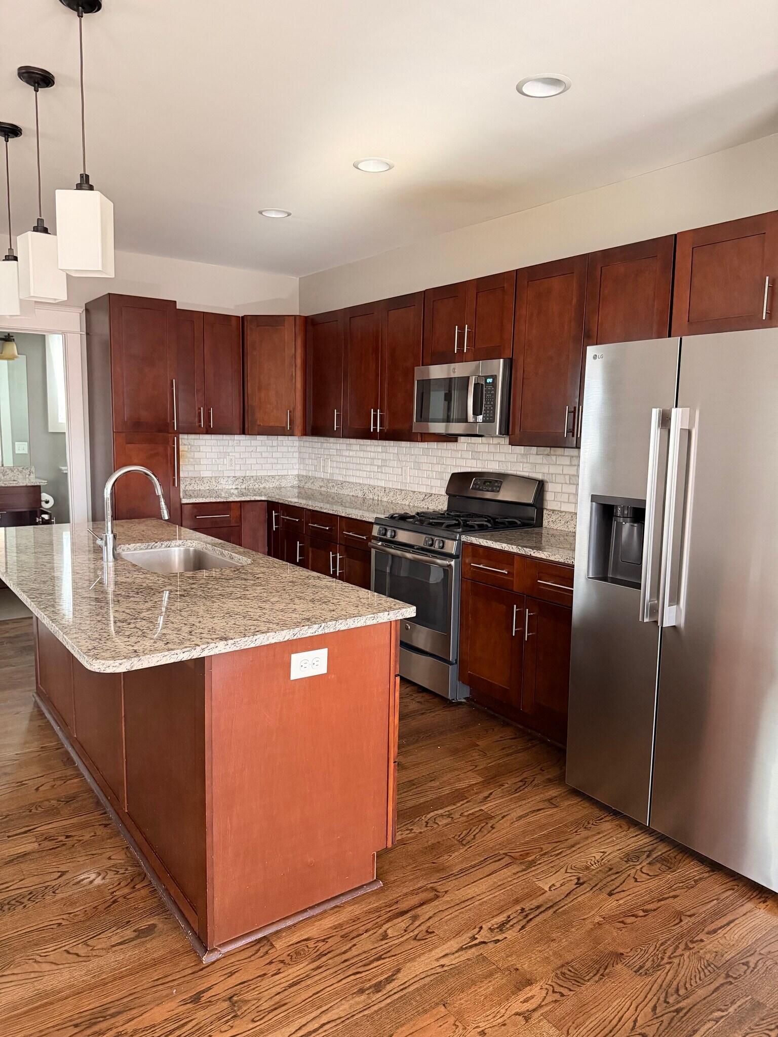 Building Photo - 414 Acklen Park Dr