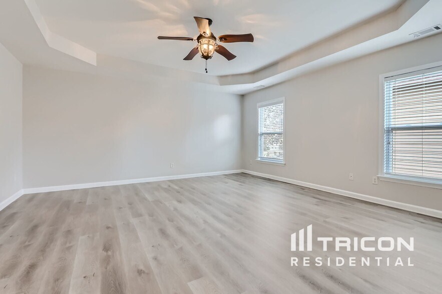 Building Photo - 7259 Madison Cir