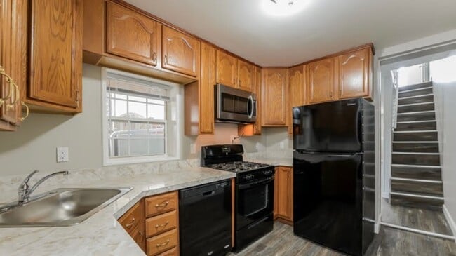 Building Photo - 3006 Elliott St