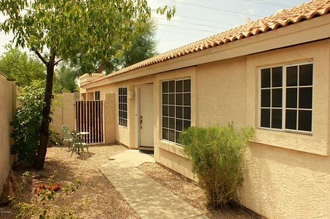 Building Photo - 6119 E Sierra Morena St
