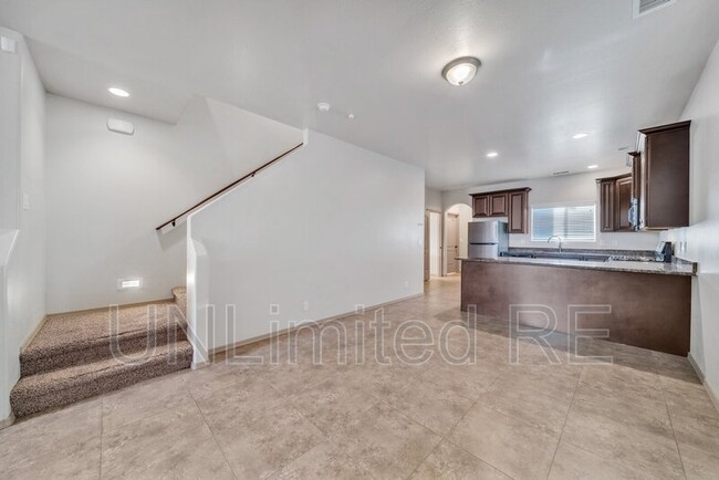 Building Photo - 2805 S Flagstone Ln