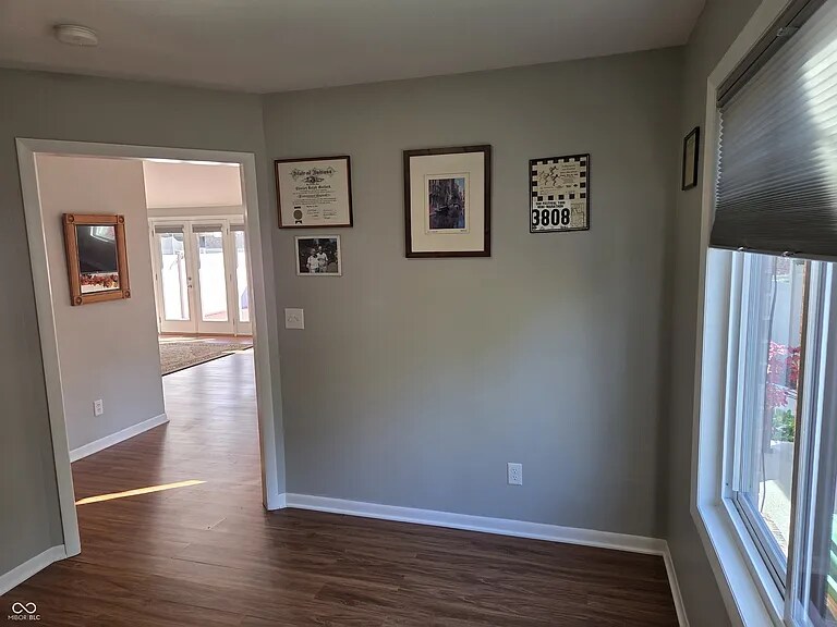 Building Photo - 943 Mockernut Ct