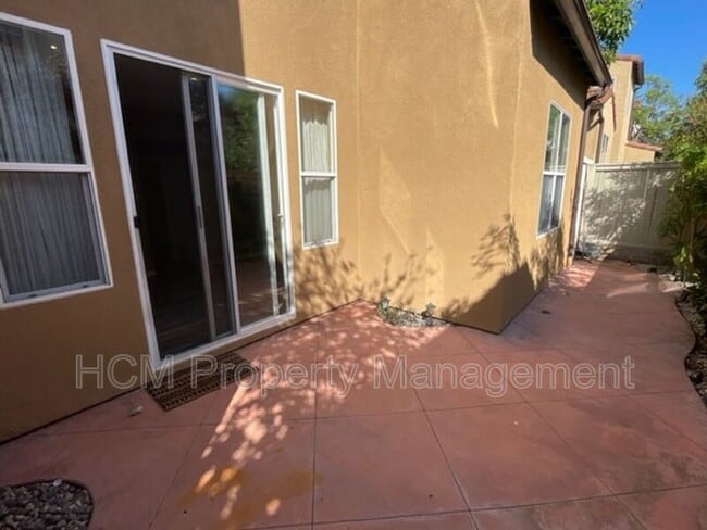 Building Photo - 21 Sonata St