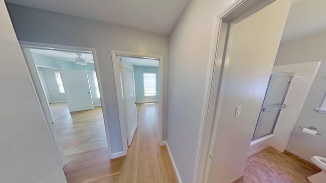 Building Photo - 270 La Verne Ave