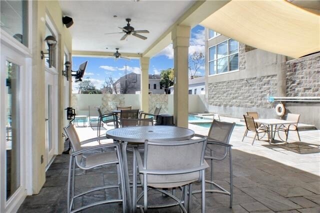 Building Photo - 1205 Saint Charles Ave