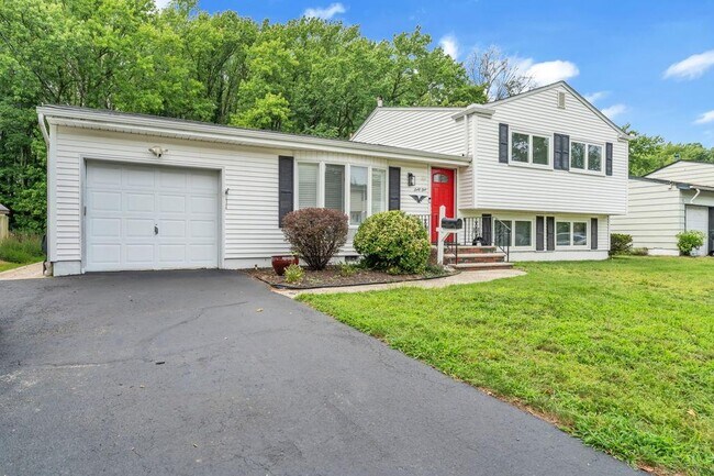 Building Photo - 61 Cornell Dr