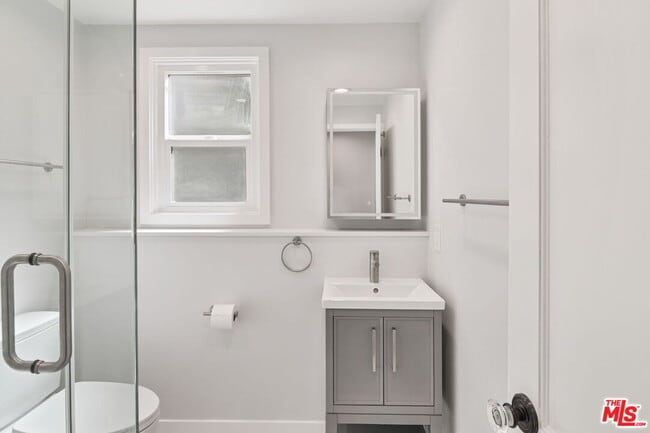 Building Photo - 2383 Panorama Terrace