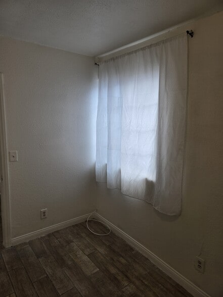 Primary Photo - 18 E 56th St