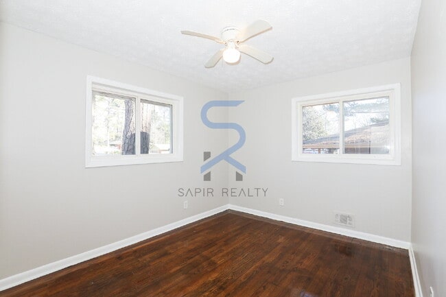 Building Photo - Move in before January 31st and get $100 OFF your rent for the first 3 months — PLUS a $250 Amazo...