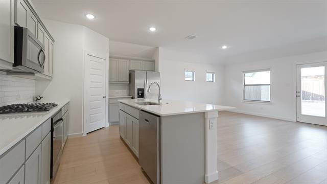 Building Photo - 465 Chase Creek Dr