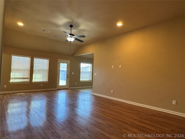 Building Photo - 1038 E 146 Ct S