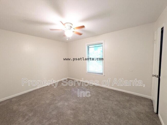 Building Photo - 564 Evergreen Terrace