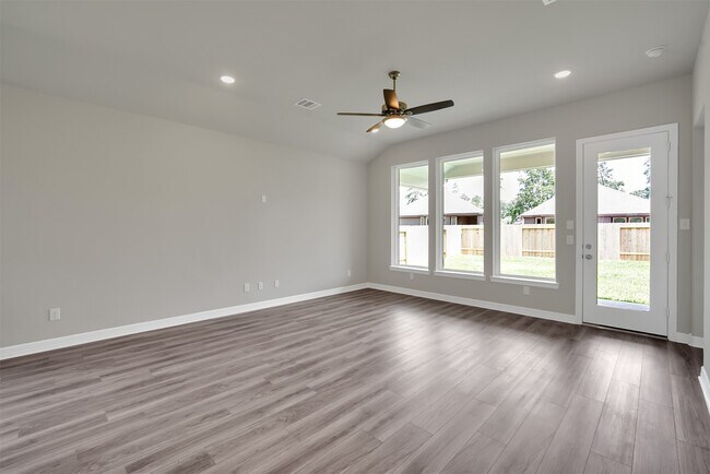 Building Photo - 529 Cedar Harbor Ct