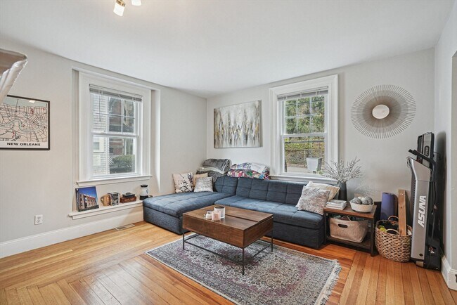 Building Photo - 36 Cummings Rd