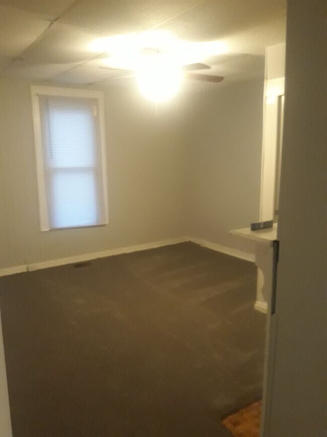 Building Photo - Amazing Renovated 2 Bedroom Home For Rent ...