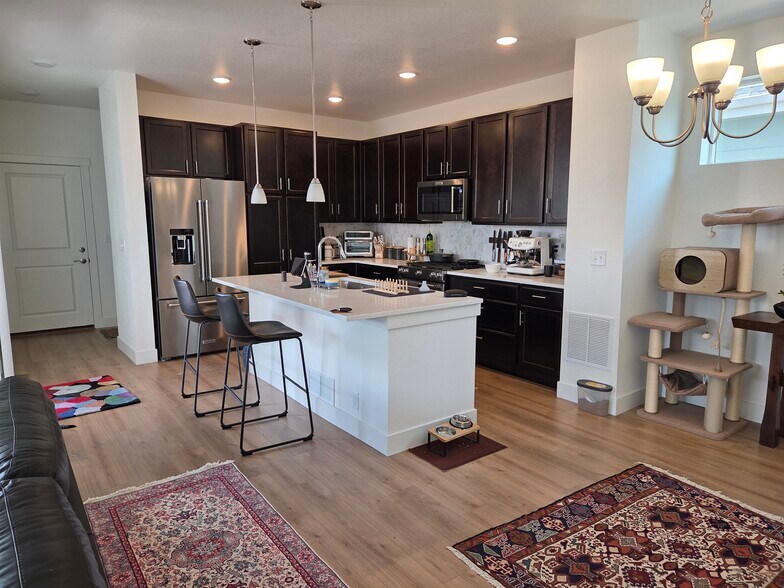 Building Photo - 5700 Jedidiah Dr