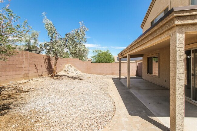 Building Photo - 21868 W Mohave St