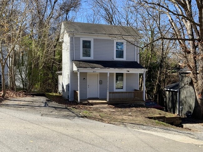 Building Photo - 2857 Triangle Pl