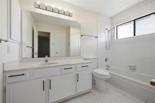 Building Photo - 5406 Blue Cove Dr