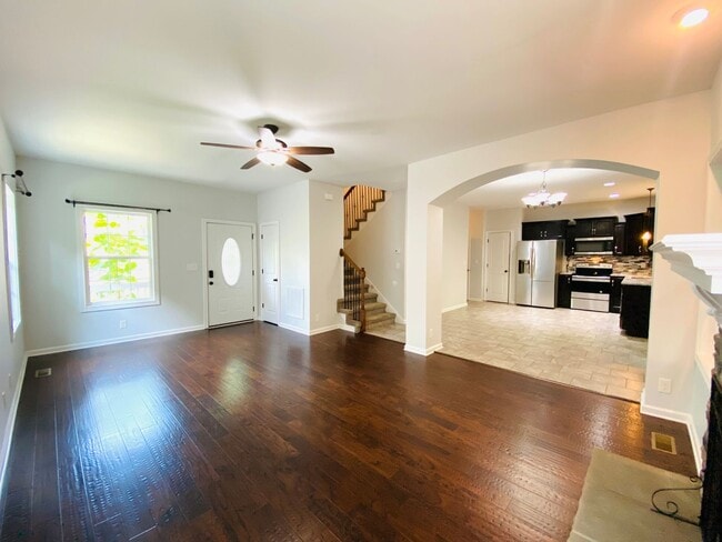 Building Photo - 1194 Eagle's Bluff Dr
