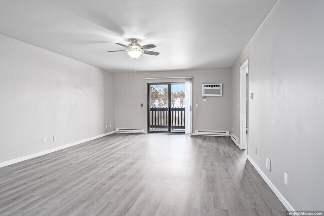 Interior Photo - 410 Fox Shores Dr.