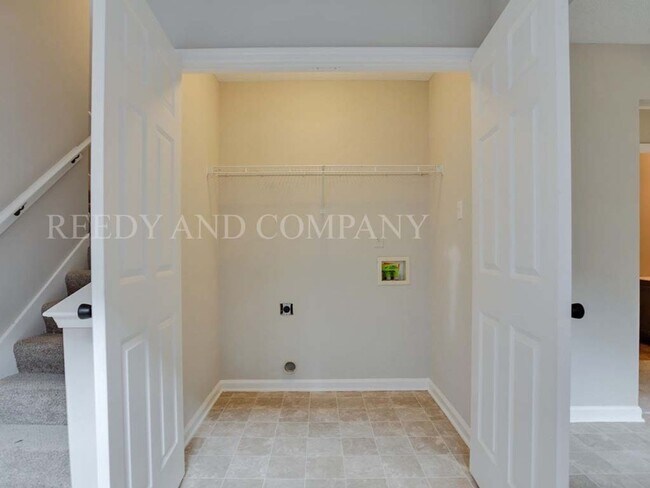 Building Photo - 7149 Charlton Way