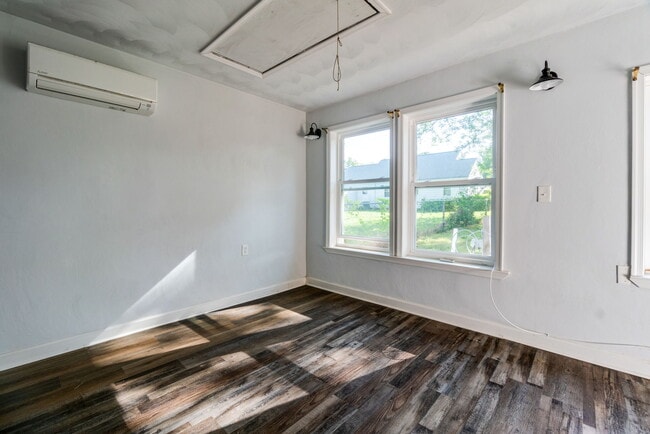 Building Photo - 3817 Wake Cir