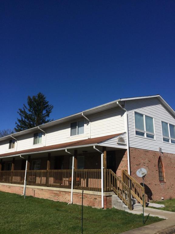 Building Photo - 69 Linden Ave