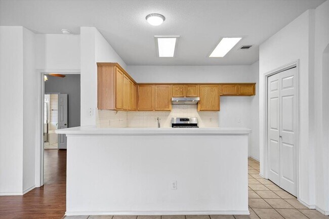 Building Photo - 4467 Bremner Dr