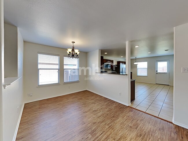 Building Photo - 42 Larkspur Dr