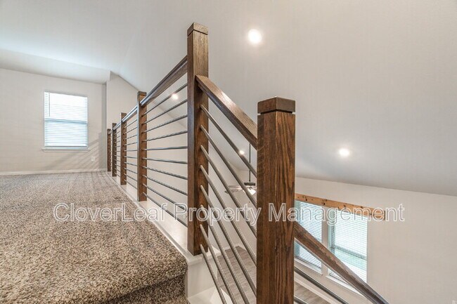Building Photo - 675 Patriot Dr