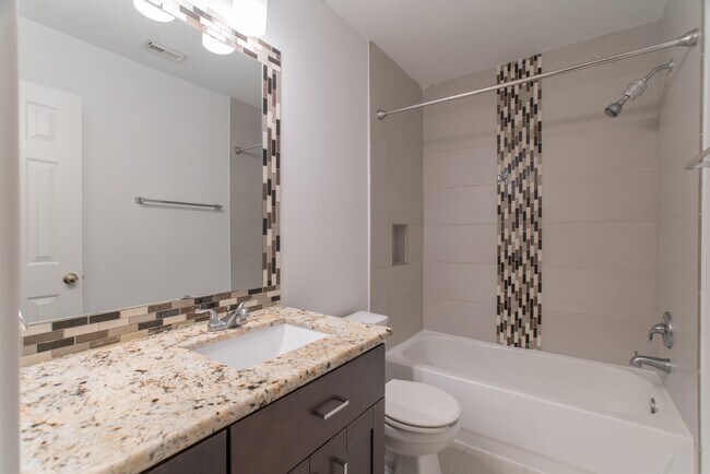 Building Photo - 226 Blushwood Pl