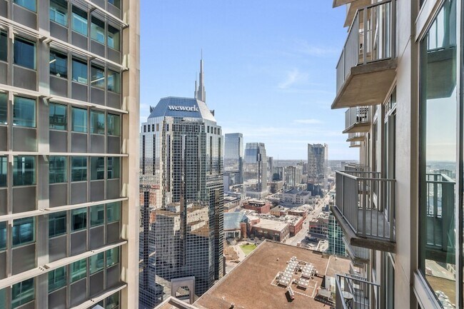 Building Photo - 415 Church St