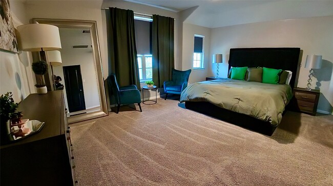 Building Photo - 214 Club Crest Ln