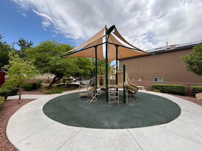 Building Photo - Elegant 3Bed/3Bath Home with Loft in the P...