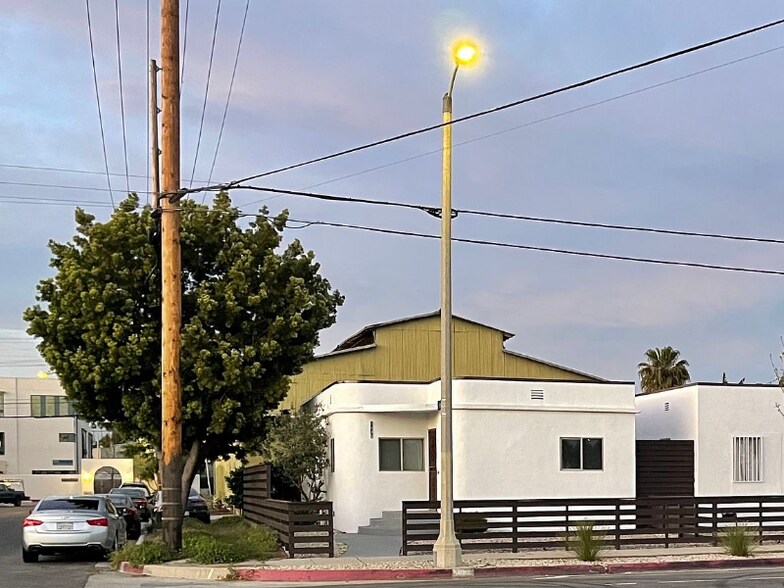 Primary Photo - 2835 Obama Blvd