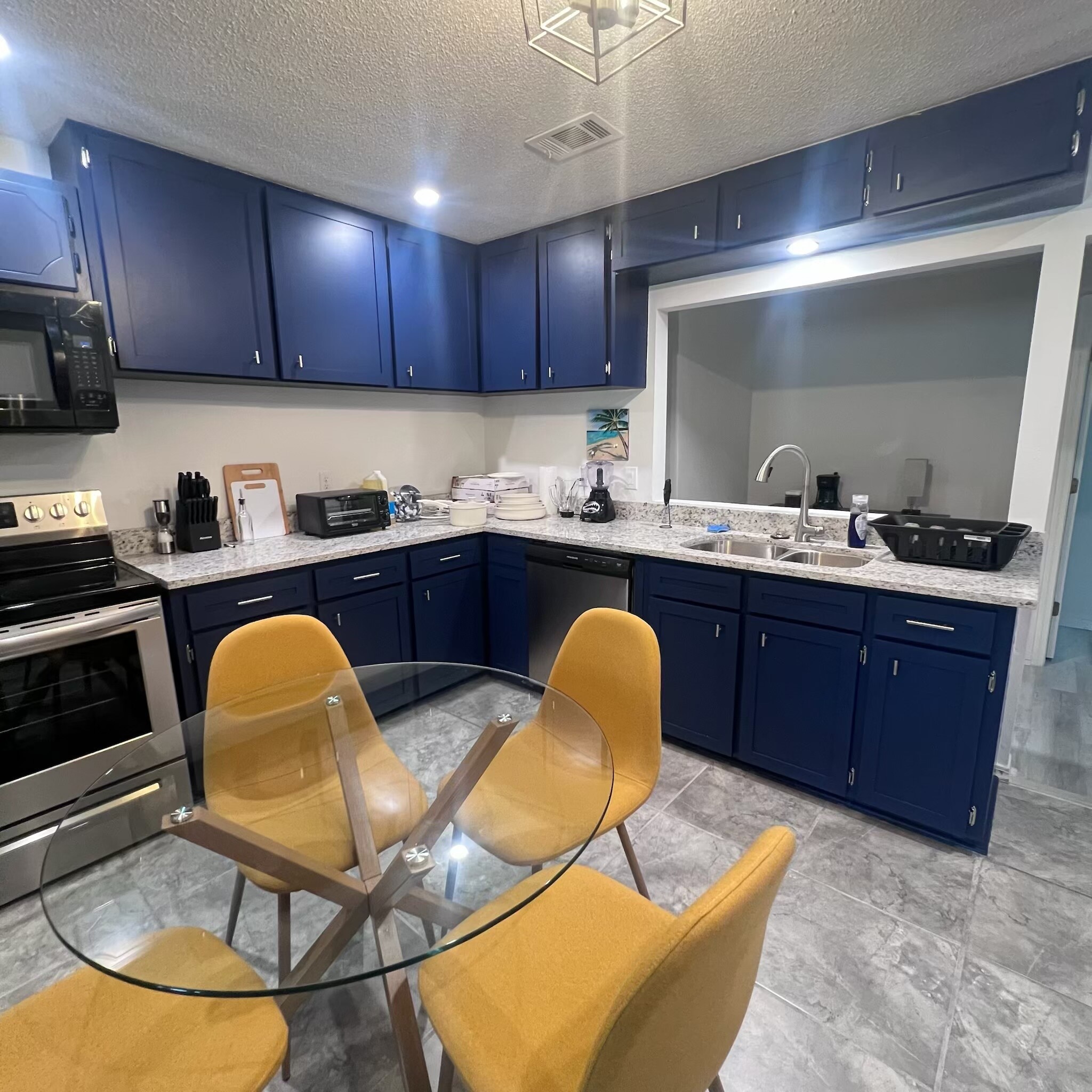 Building Photo - 4584 Tamarind Dr