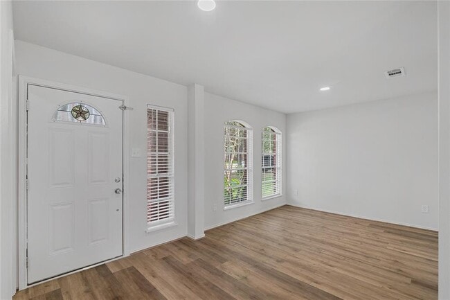 Building Photo - 6727 Shelby Oaks Dr